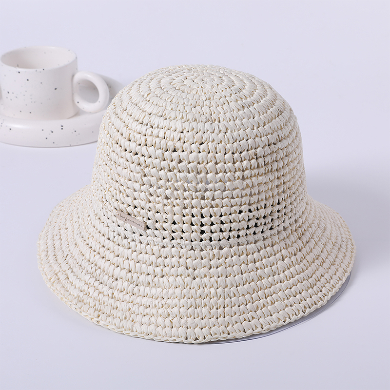 White straw hat spring and summer new leisure play beach hat knitted female Korean version of the fisherman hat outdoor sunshade sunscreen hat