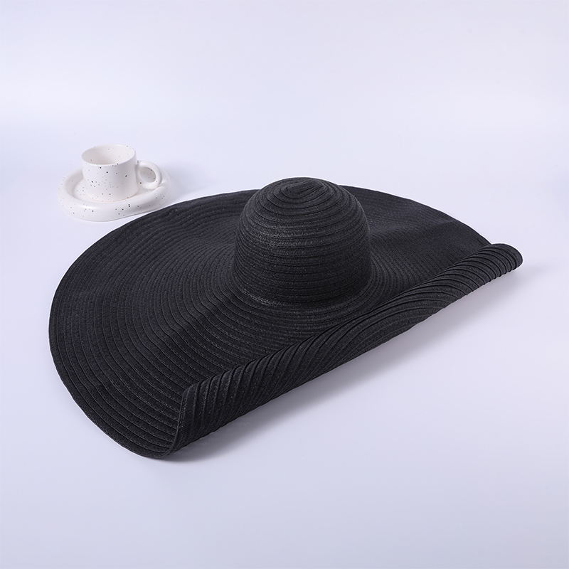 Black straw hat spring and summer new simple sun hat outdoor sunshade sun hat