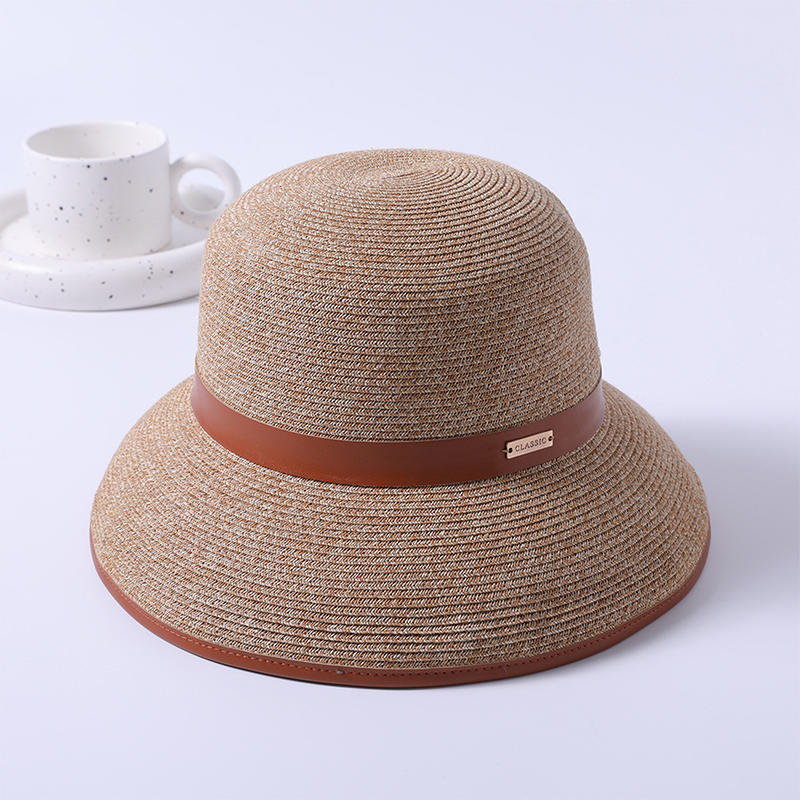 Red edge straw hat spring and summer new leisure play beach hat knitted female Korean version of the sun hat outdoor sunshade sun hat