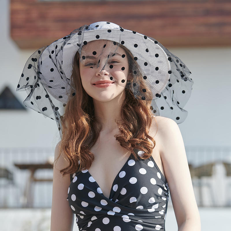 Wave point lace straw hat spring and summer new leisure play beach hat woven female Korean version of the sun hat outdoor sunshade sun hat