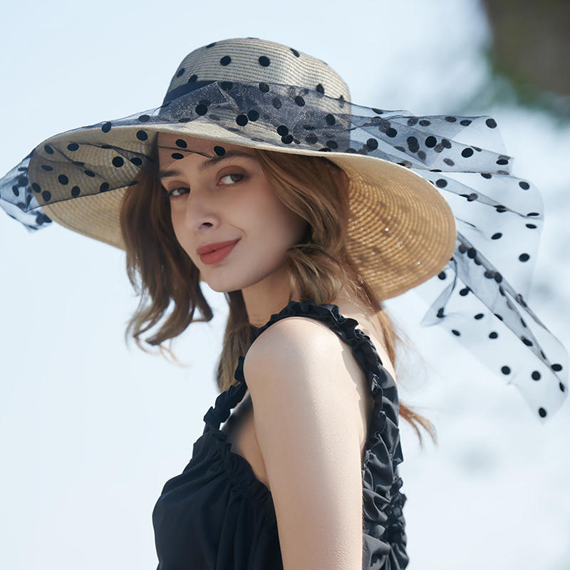 Wave point lace straw hat spring and summer new leisure play beach hat woven female Korean version of the sun hat outdoor sunshade sun hat