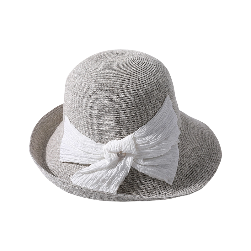 The same Japanese style is equipped with a bow made of textured fabric, and the half-turned hat shape shows the temperament