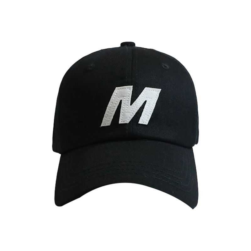 Black hat men and women couples Korean version of the peaked cap trend new M letter pattern spring and summer baseball cap